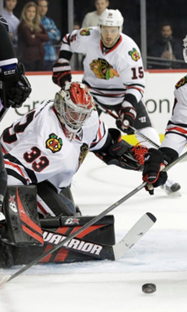 Panik scores winner in 3rd, Blackhawks rally past Isles 5-4 (Dec 15, 2016)